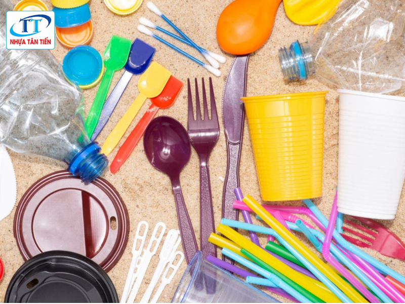 Nhựa thường được dùng để làm gì?