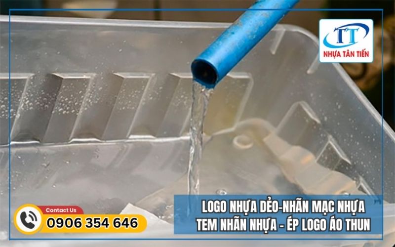Bước 3: Làm sạch nhựa
