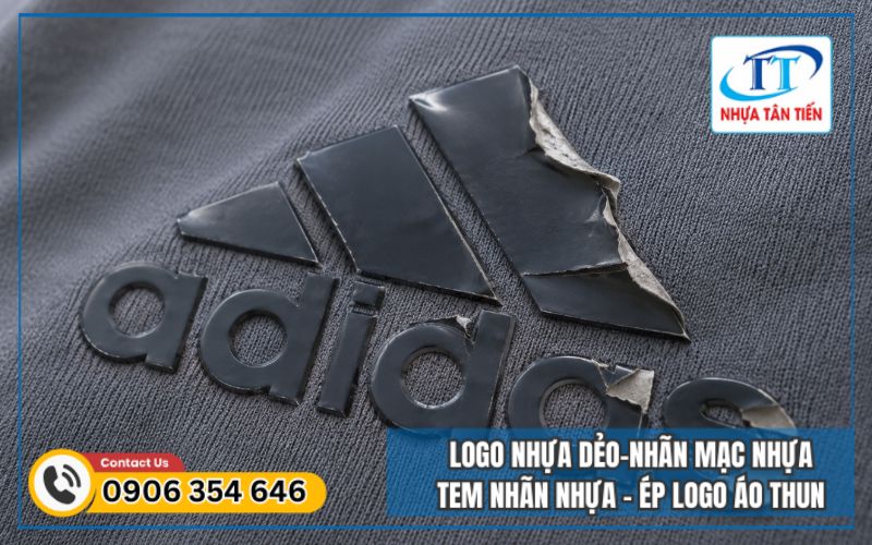 Logo Bị Bong Tróc Do Giặt Giũ Và Sử Dụng Không Đúng Cách